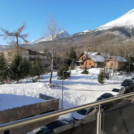 Liana Hrebienok C106 *