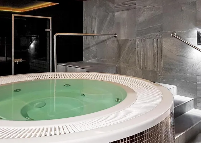 Liana Hrebienok C106 *