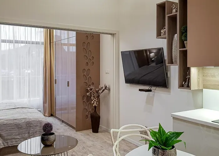 Liana Hrebienok C106 Апартаменты